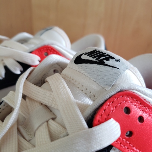 Nike Air Force One Satin Low Dunk Size 7.5 NEW! - Picture 6 of 16